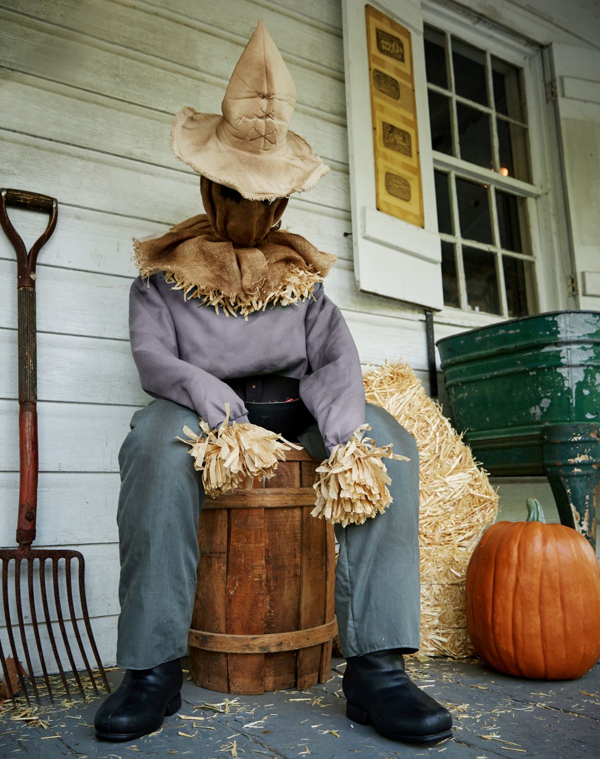 4 Ft 7 In Sitting Scarecrow Animatronic