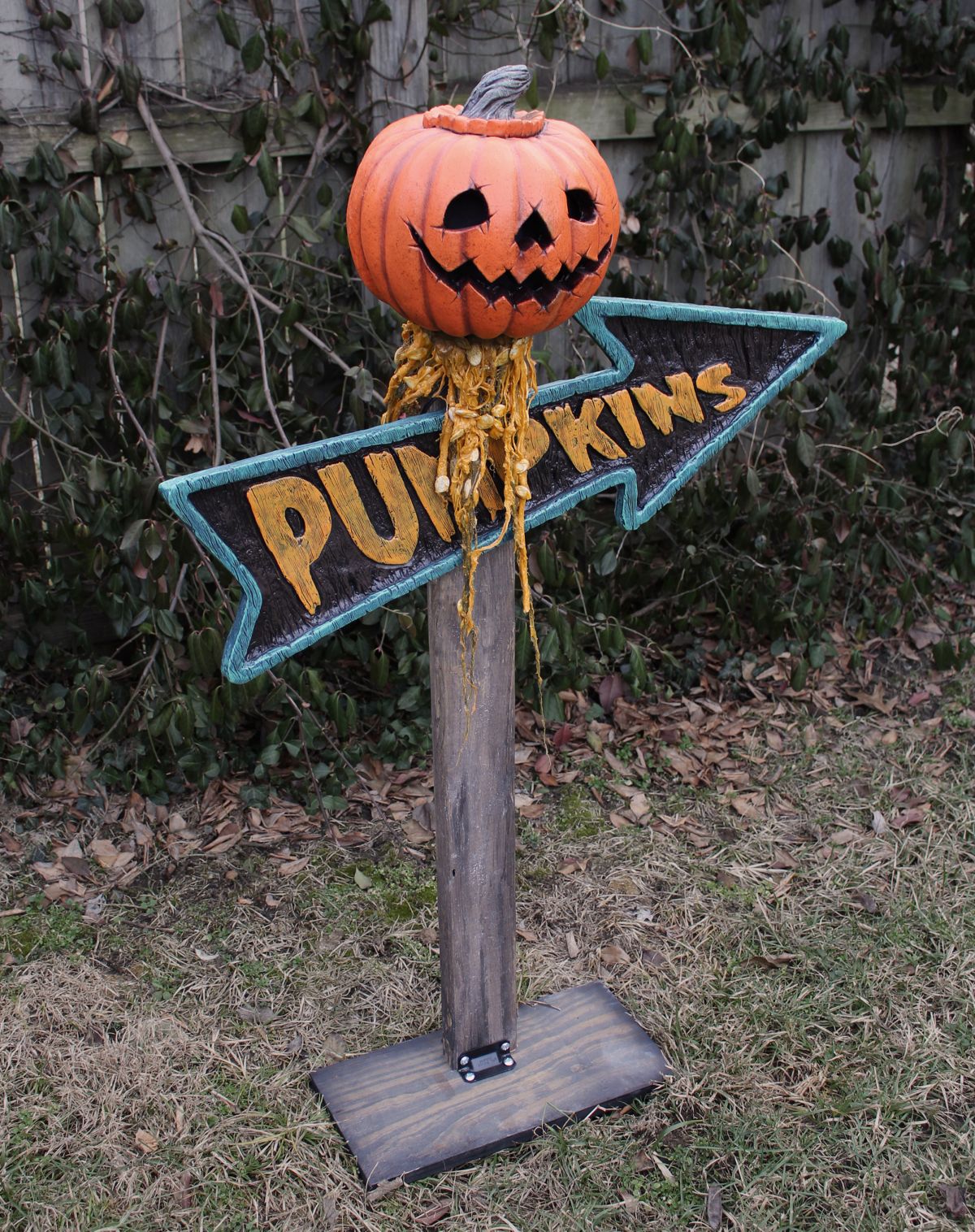 Light-Up Pumpkin Sign - Beastcraft
