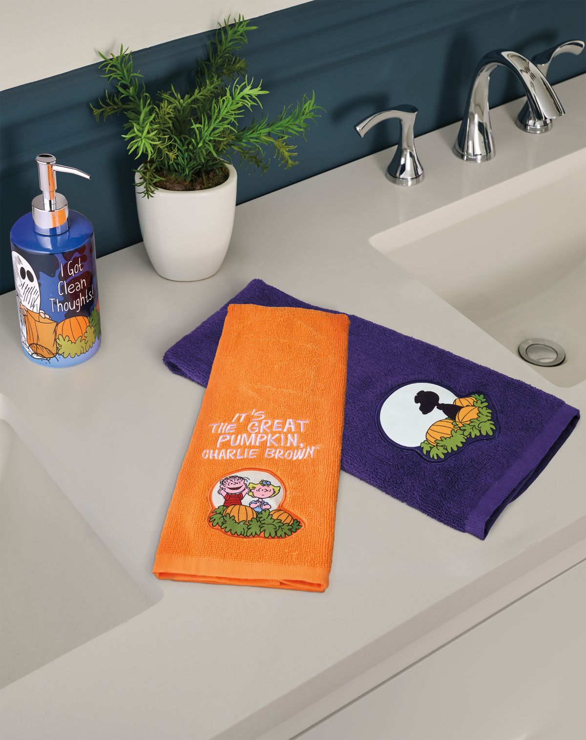 The Great Pumpkin Bathroom Accessory Set 3 Pack - The Peanuts