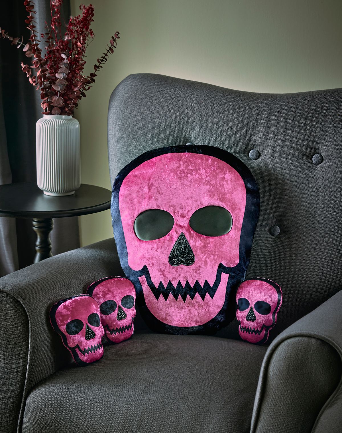 Pink Skull Zip-Up Pillows Set - 4 Pack